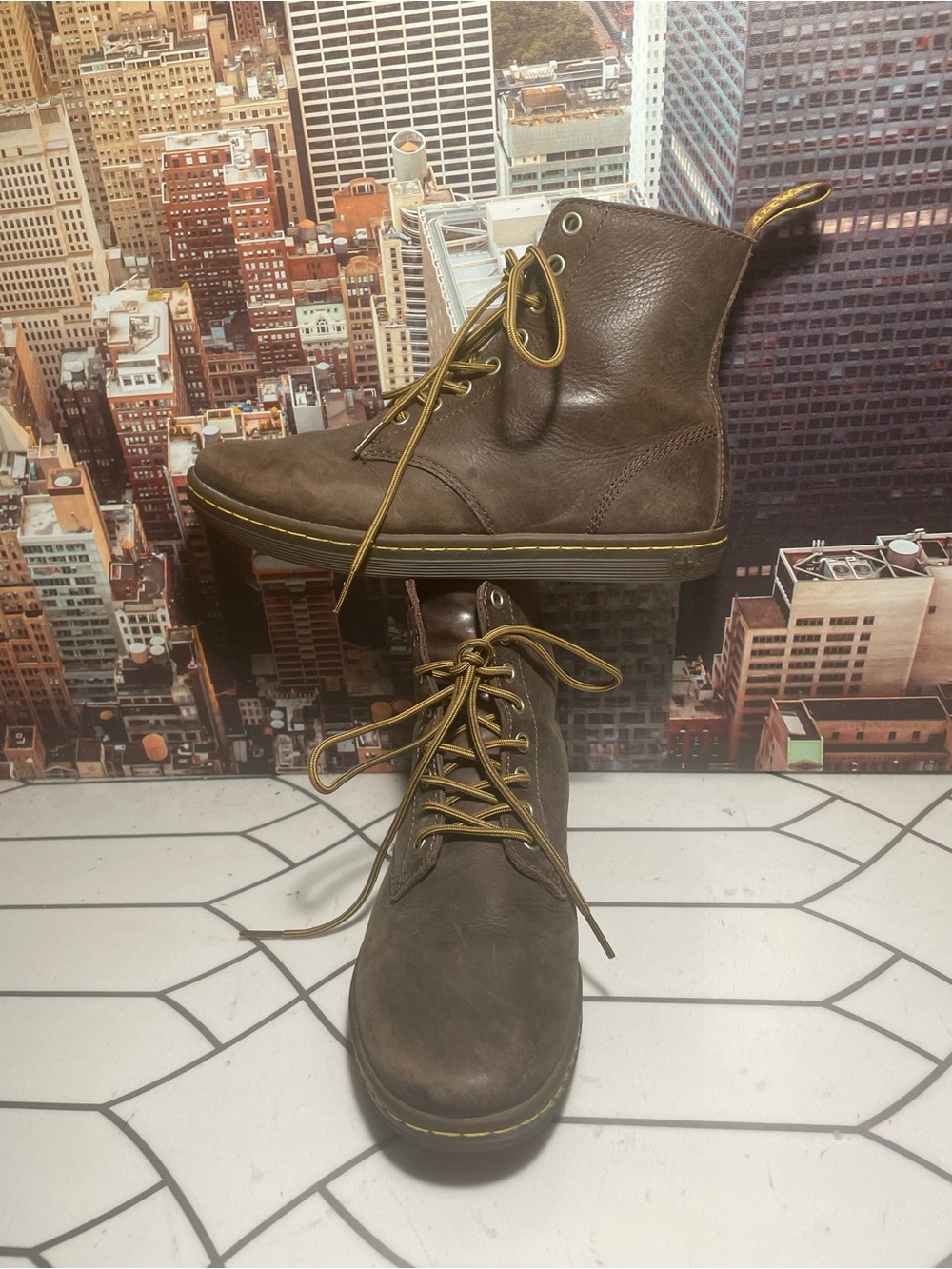 Dr Martens Tobias Boots Men's 8 | Women's 9 Brown Leather Ankle
Lace Up EUC